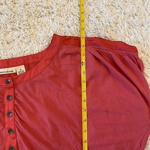 DKNY Jeans Short Sleeve Top. Faded Red. Medium - Picture 7 of 8